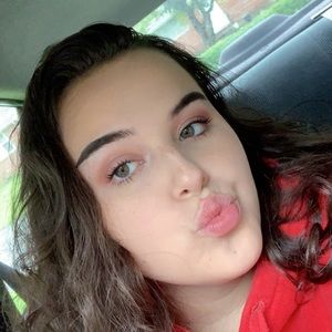 Meet your Posher, Cassie